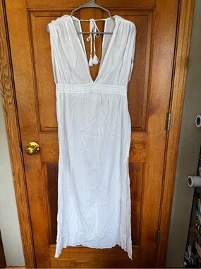 Kona Sol White Dress with Logo Tag